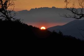 Bolu’nun yüksek kesimlerinde kartpostallık gün batımı